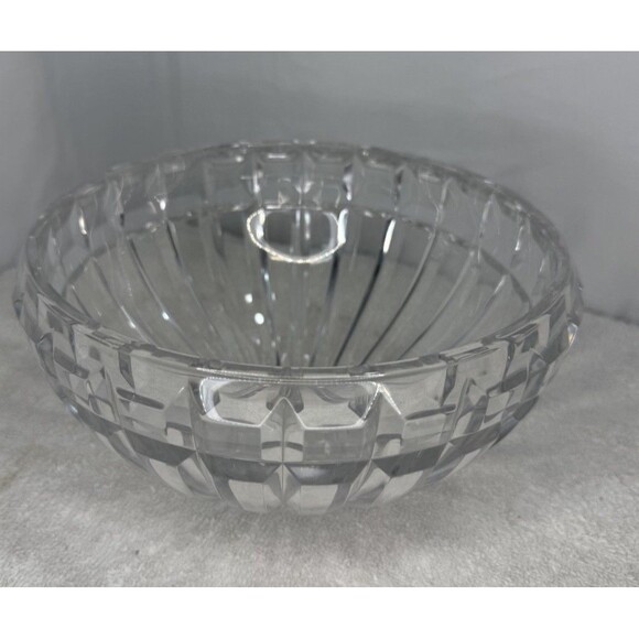 Vintage Mikasa Reflections Bowl 8" Round Cut Lead Crystal - Picture 1 of 4